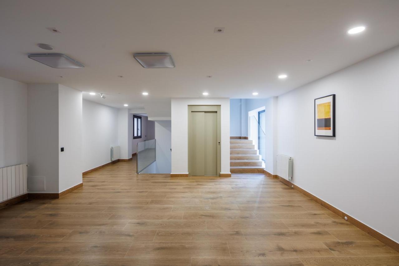 Apartamentos Congreso, Parking Gratuito Логроньо Екстериор снимка