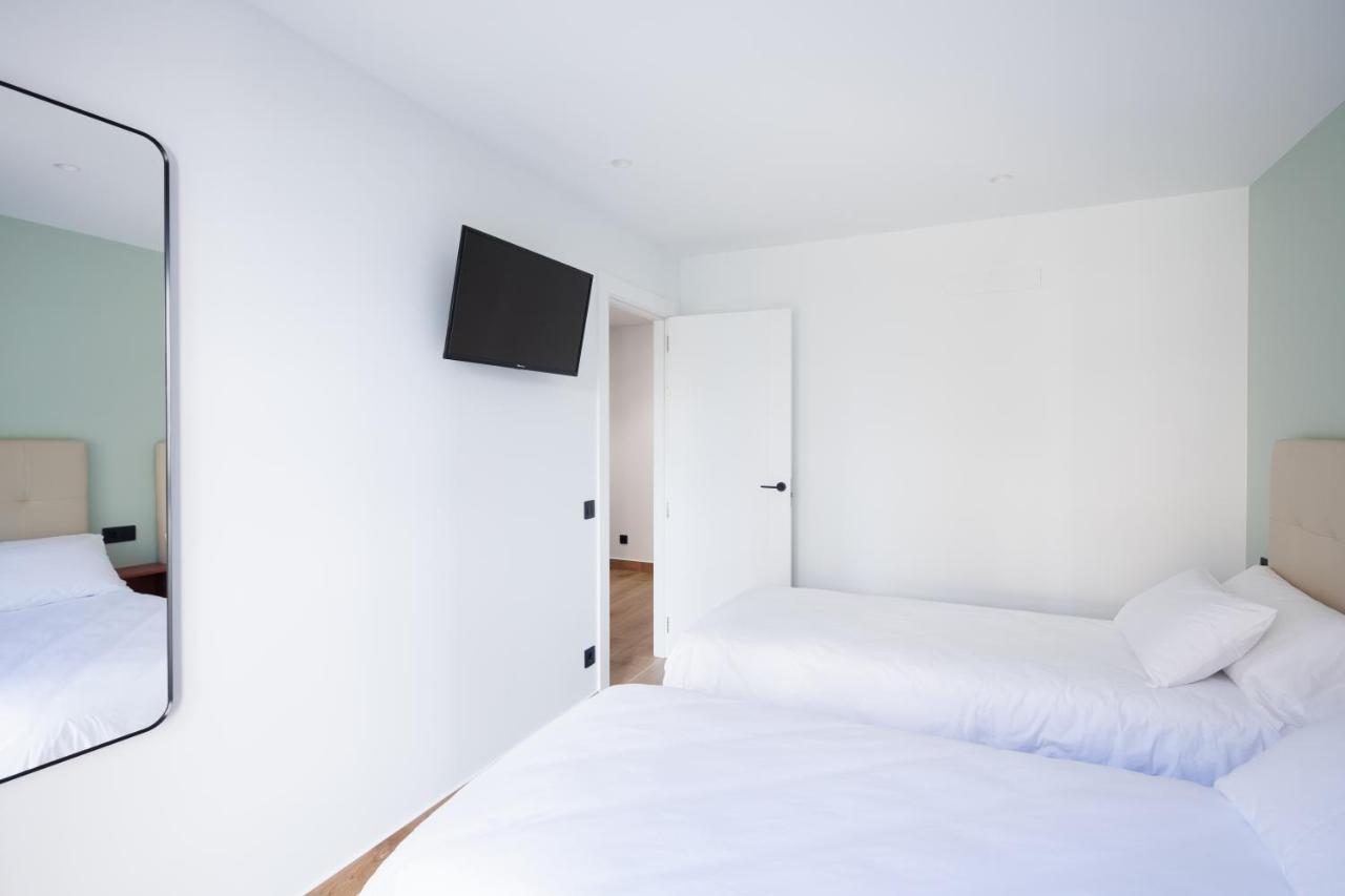 Apartamentos Congreso, Parking Gratuito Логроньо Екстериор снимка